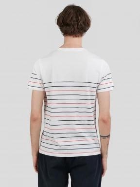 Fundango Jaggy Pocket T-shirt for men in red 3