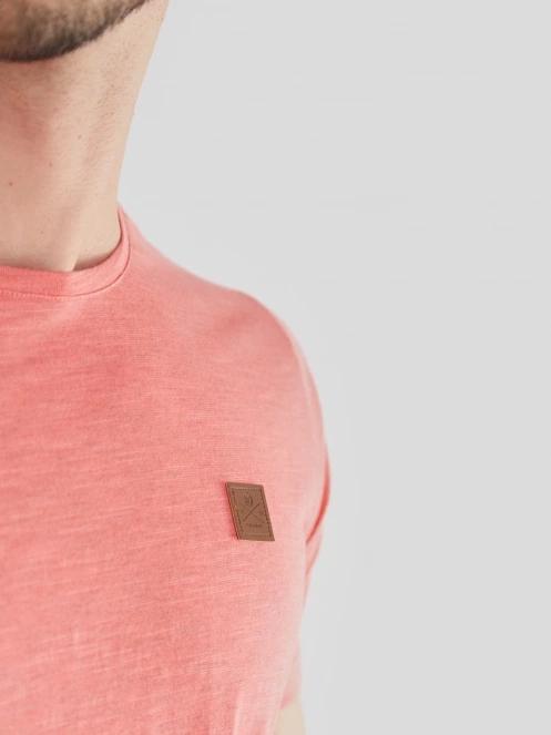 Fundango Jaggy Structured T-Shirt for men in pink 5